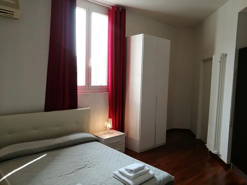 Residenza Piazza Dei Martiri 8 Διαμέρισμα Μπολόνια Ιταλία